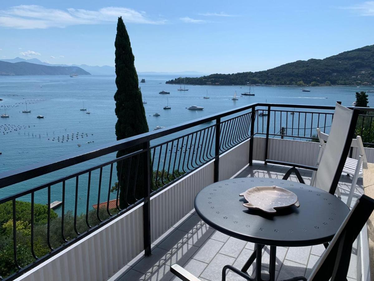 La Terrazza Sul Golfo Lägenhet Porto Venere Exteriör bild